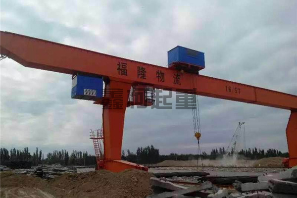 大型起重機(jī)安全使用規(guī)范